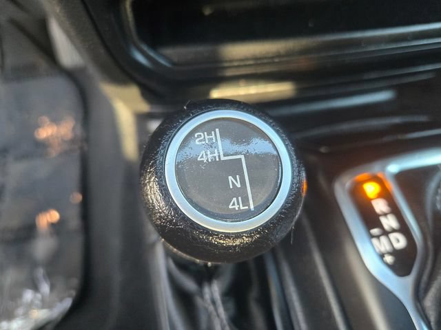 Used 2020 Jeep Gladiator Overland w/ Safety Group AWD/4WD image 16