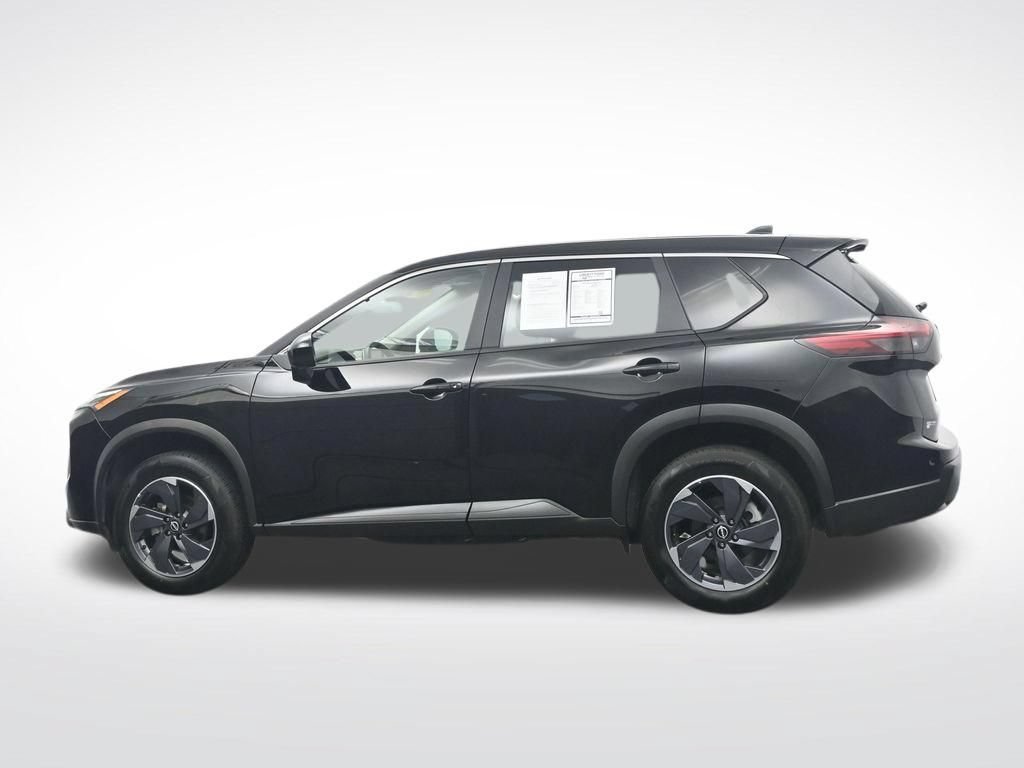 Used 2025 Nissan Rogue SV FWD image 10