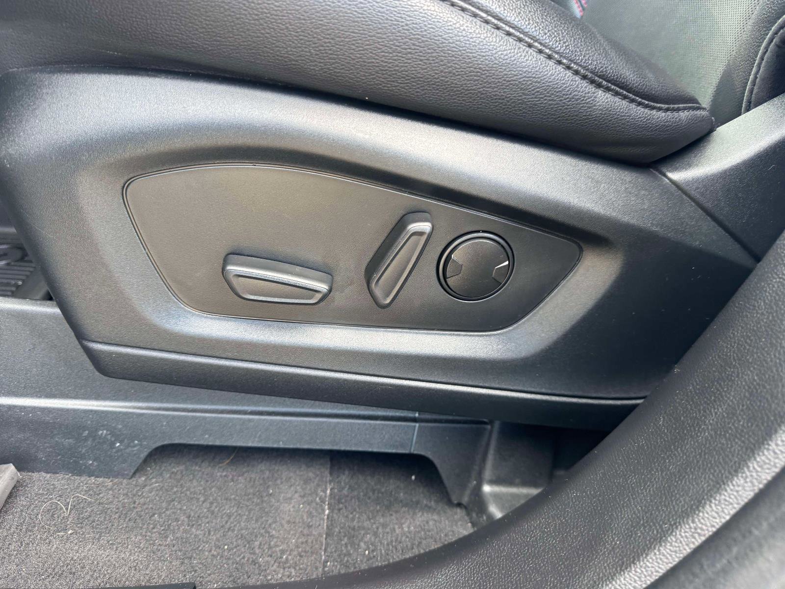 Certified 2023 Ford Explorer ST-Line w/ Class IV Trailer Tow Package image 22