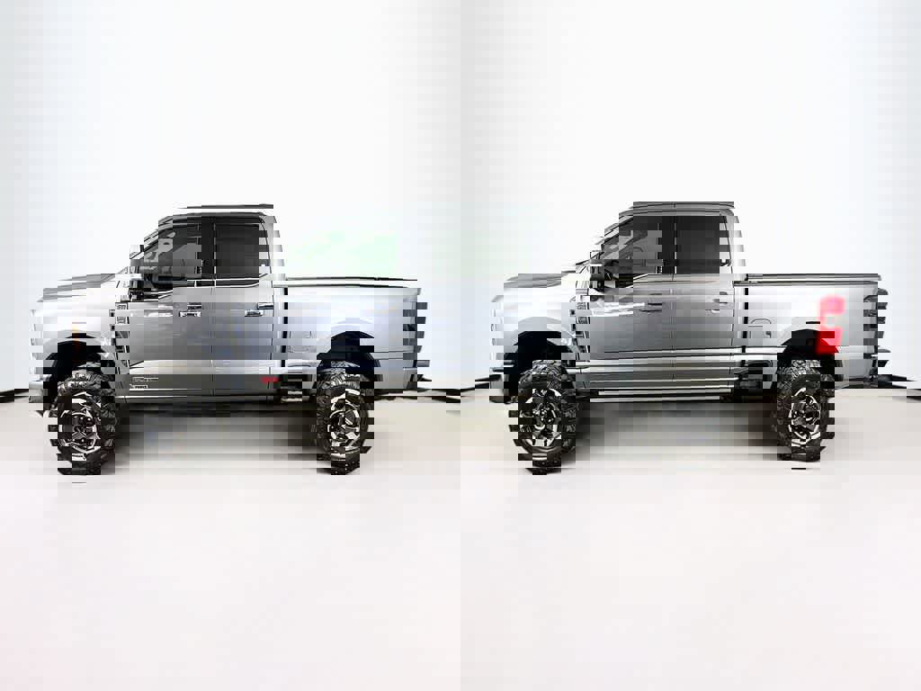 Certified 2024 Ford F250 Platinum w/ Tremor Off-Road Package image 2