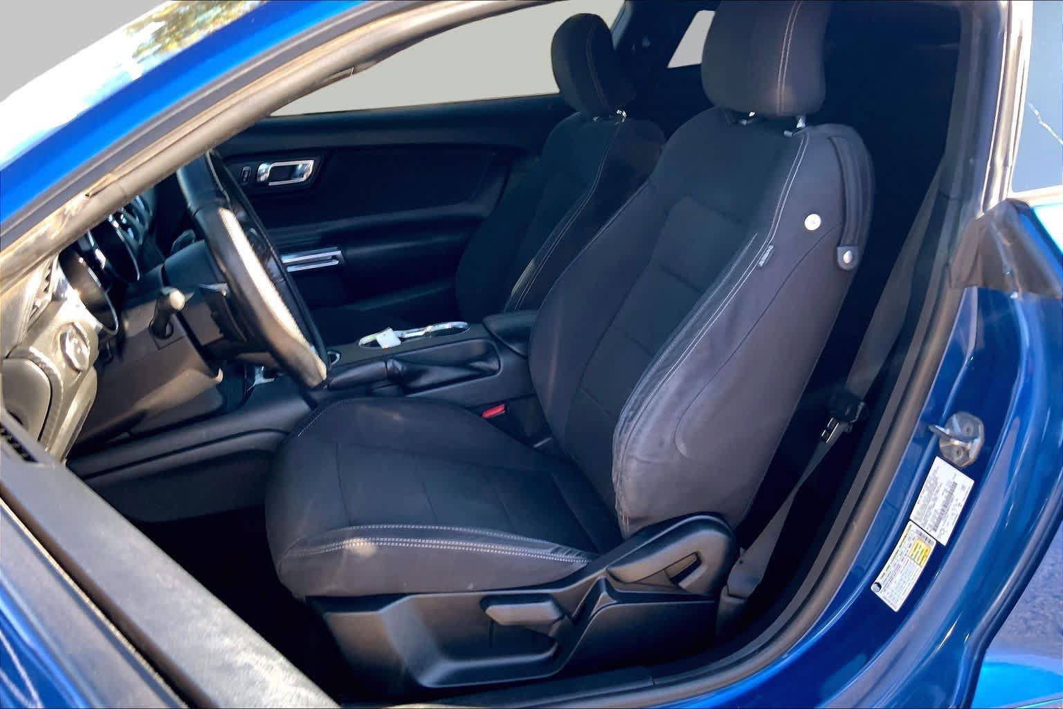 Certified 2017 Ford Mustang Coupe RWD image 8