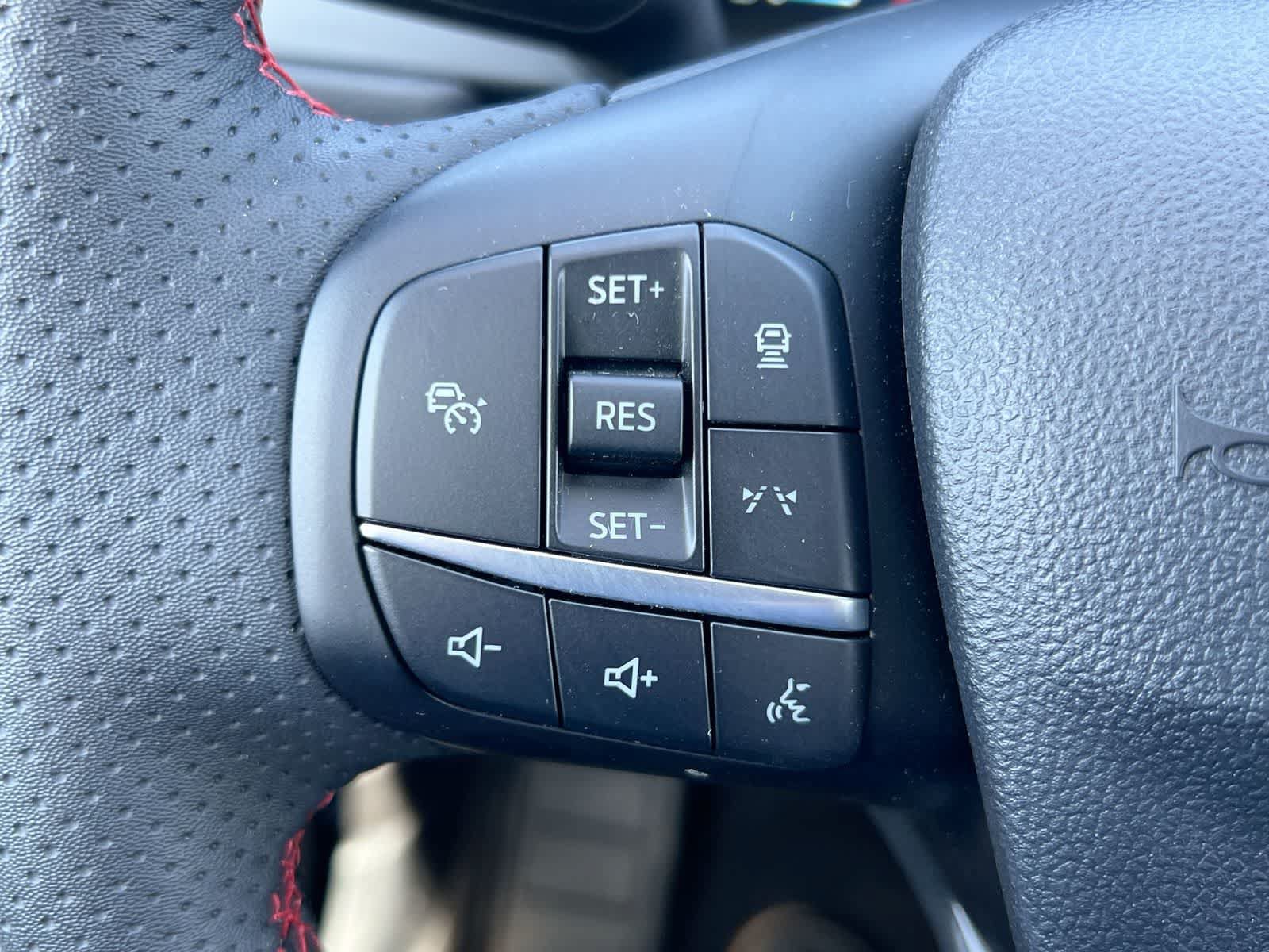 Certified 2023 Ford Escape ST-Line Elite AWD/4WD image 23