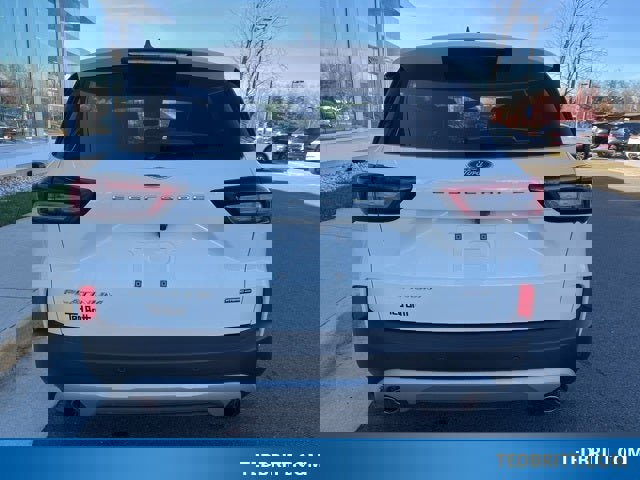 Certified 2024 Ford Escape Platinum w/ Premium Technology Package image 7