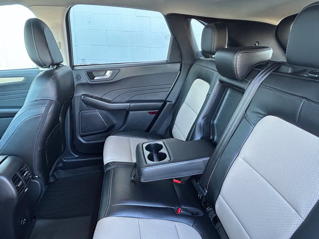 Certified 2022 Ford Escape Titanium w/ Titanium Elite Package AWD/4WD image 29