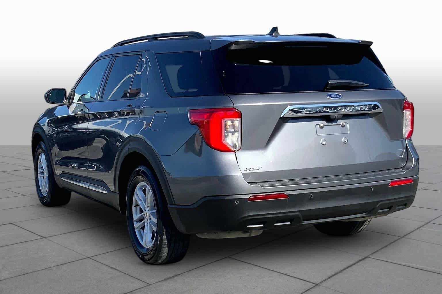 Certified 2022 Ford Explorer XLT RWD image 12