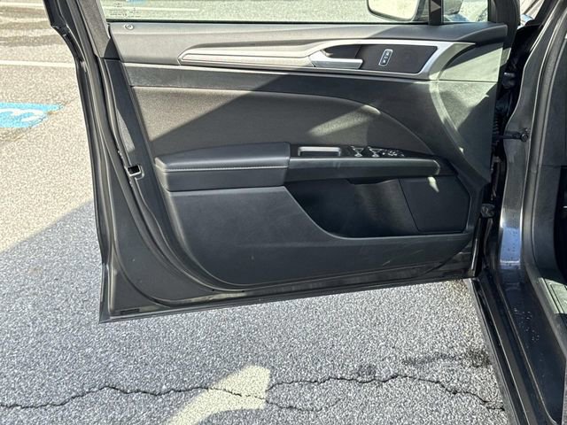 Certified 2017 Ford Fusion SE image 14