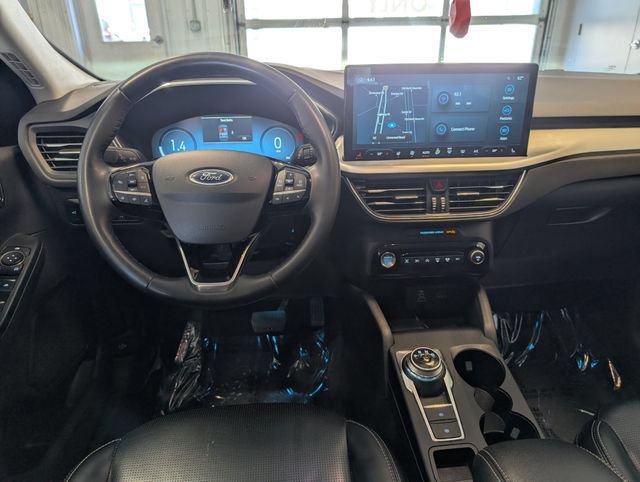 Certified 2024 Ford Escape Platinum AWD/4WD image 17