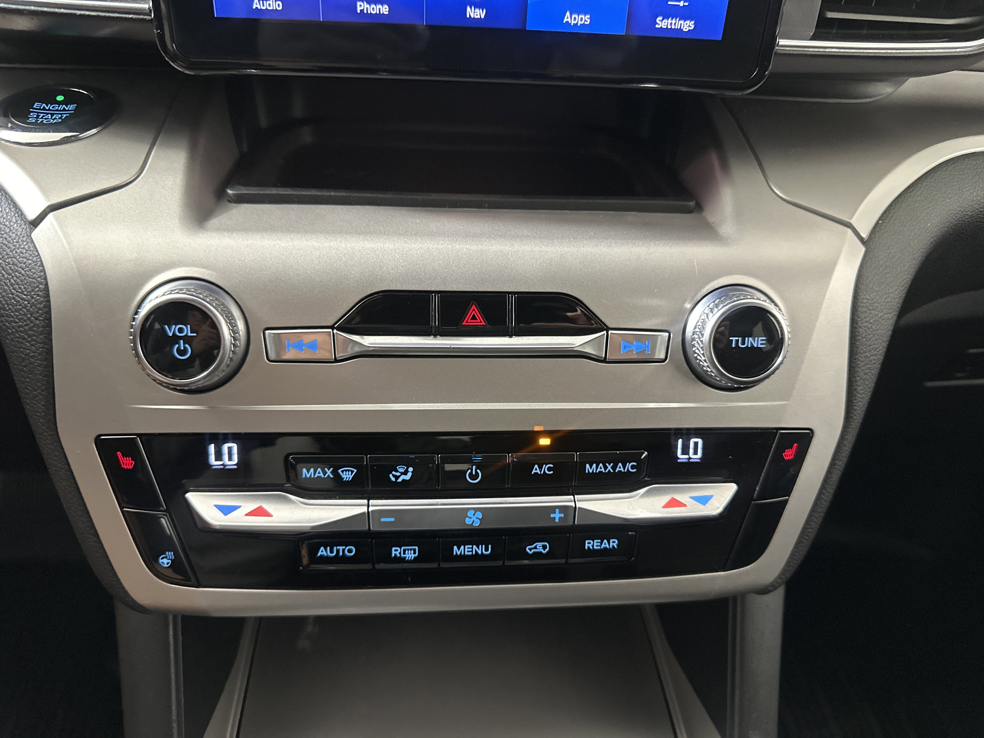 Certified 2021 Ford Explorer XLT w/ Equipment Group 202A image 18