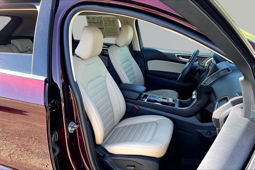 Certified 2024 Ford Edge SEL w/ Convenience Package AWD/4WD image 9