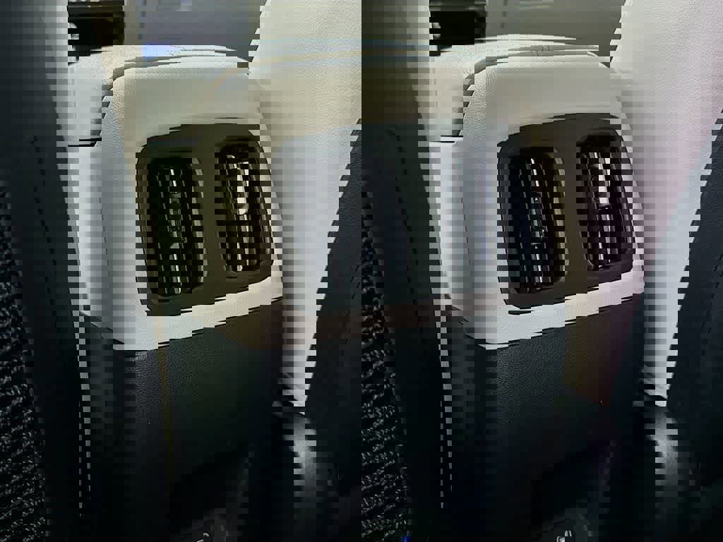 Used 2023 Hyundai Tucson SEL w/ Convenience Package image 16