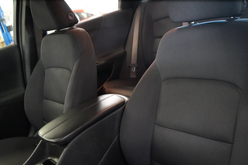 Used 2025 Chevrolet Malibu LT FWD image 18