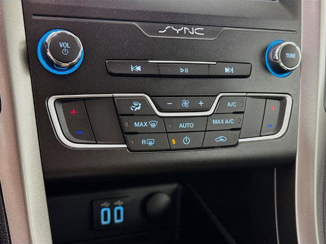 Certified 2020 Ford Fusion SE FWD image 17