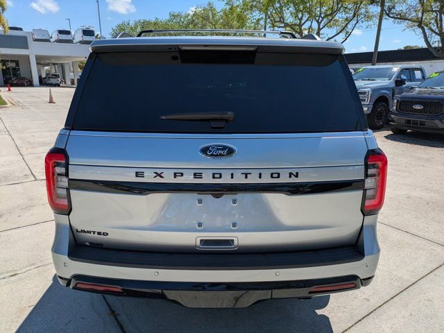 Certified 2024 Ford Expedition Limited image 3