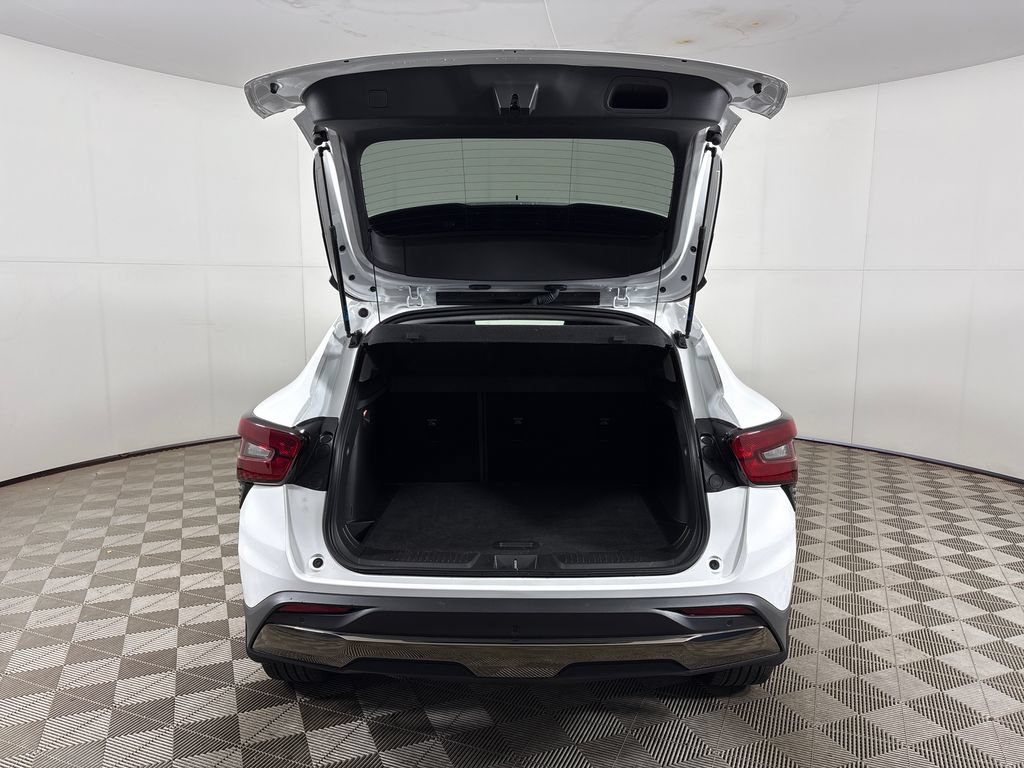 Used 2024 Chevrolet Trax ACTIV w/ Sunroof Package FWD image 23