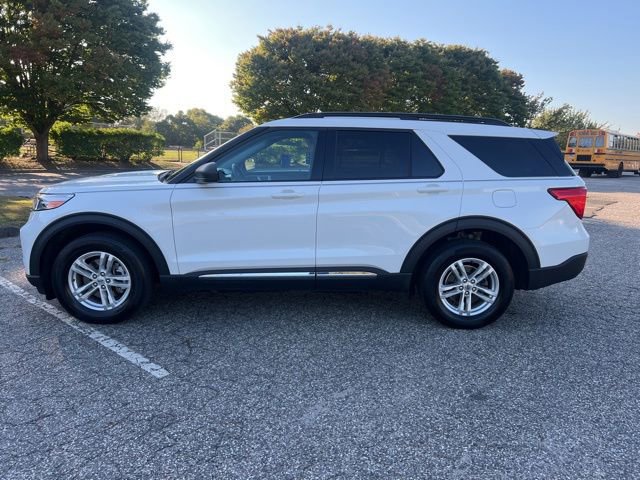 Certified 2022 Ford Explorer XLT w/ Class IV Trailer Tow Package image 3