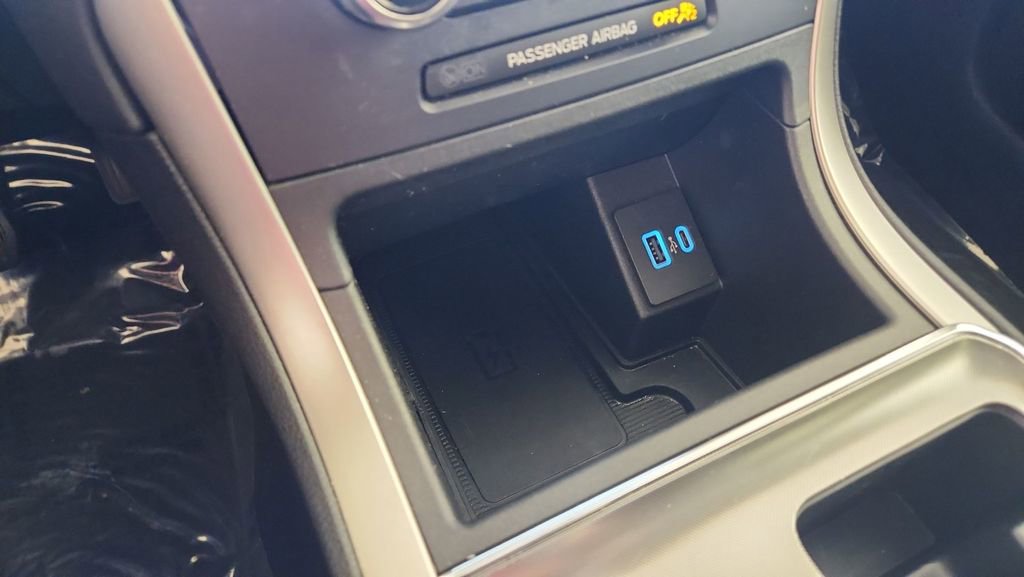 Certified 2022 Ford Edge SEL w/ Convenience Package image 17