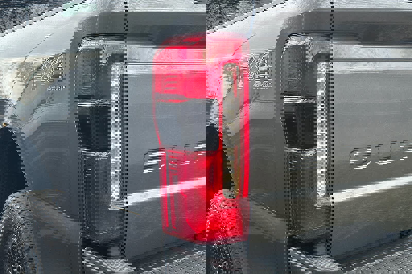 Certified 2024 Ford F250 Lariat w/ Black Appearance Package image 10