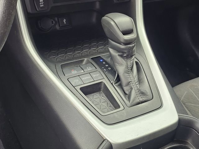 Used 2021 Toyota RAV4 XLE image 22