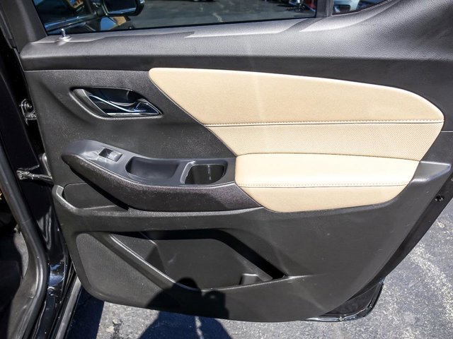 Used 2022 Chevrolet Traverse Premier image 35