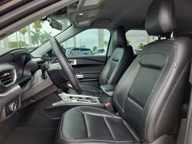 Certified 2023 Ford Explorer XLT w/ Equipment Group 202A RWD image 29