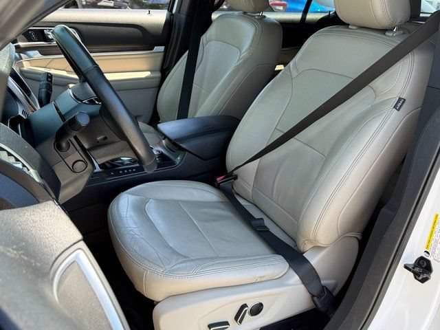 Certified 2018 Ford Explorer Limited AWD/4WD image 8
