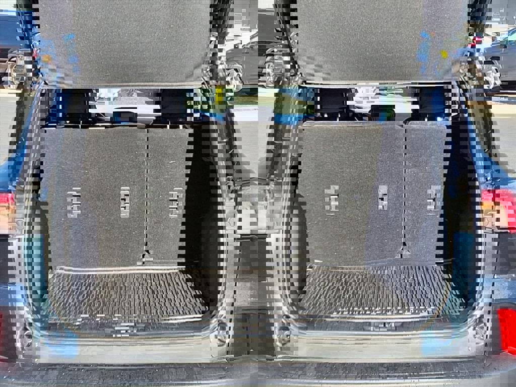 Certified 2022 Ford Escape Titanium w/ Titanium Elite Package image 12