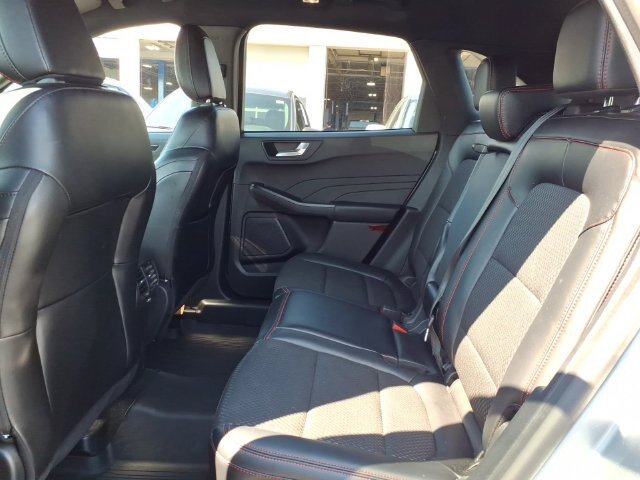 Certified 2024 Ford Escape ST-Line AWD/4WD image 11