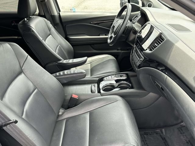 Used 2022 Honda Pilot Touring image 9