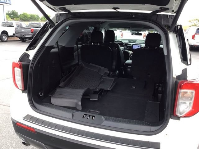 Certified 2023 Ford Explorer XLT w/ Equipment Group 202A AWD/4WD image 25