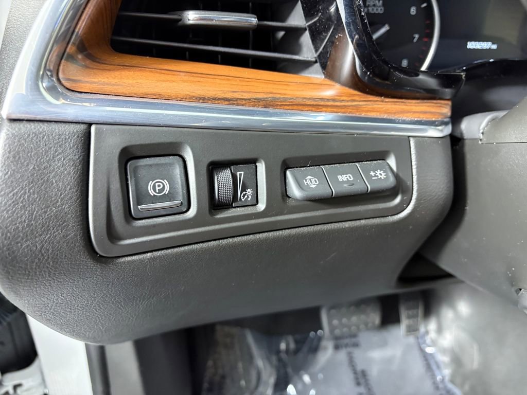 Used 2017 Cadillac XT5 Platinum w/ Driver Assist Package image 15