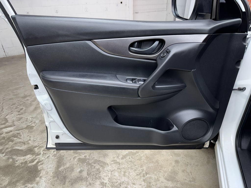 Used 2019 Nissan Rogue Sport S AWD/4WD image 10