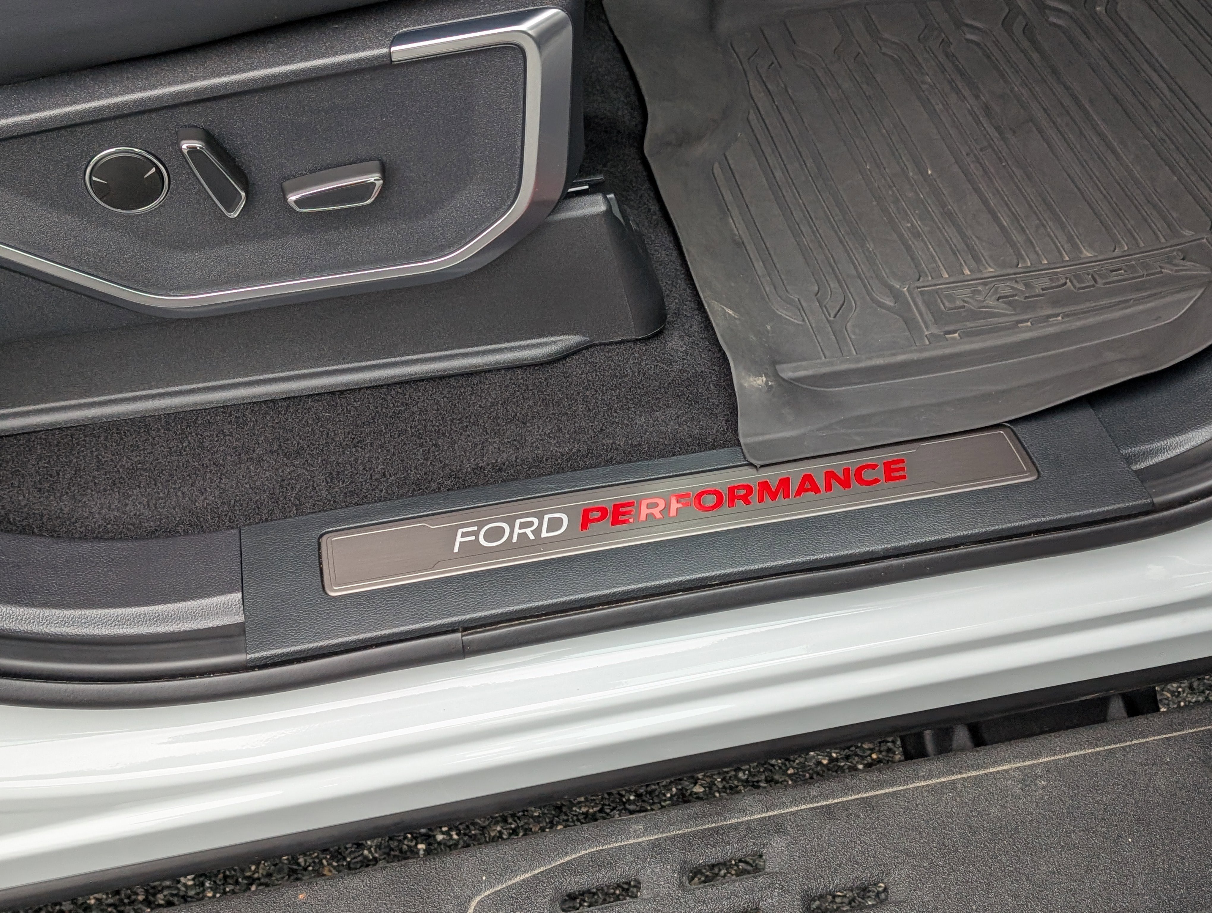 Certified 2023 Ford F150 Raptor w/ Raptor 37 Performance Package image 11