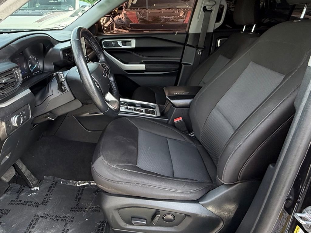 Certified 2022 Ford Explorer XLT RWD image 16
