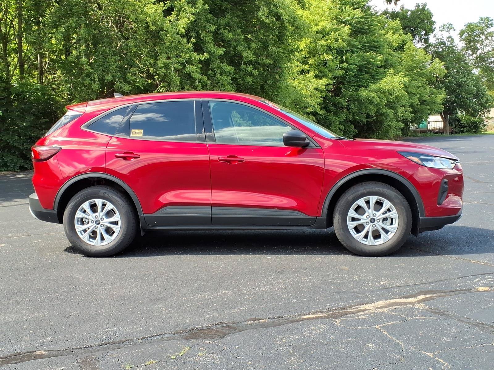 Certified 2025 Ford Escape Active w/ Cold Weather Package AWD/4WD image 15