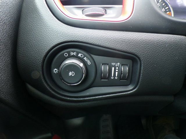 Used 2023 Jeep Renegade Trailhawk w/ Sun/Sound Group image 19