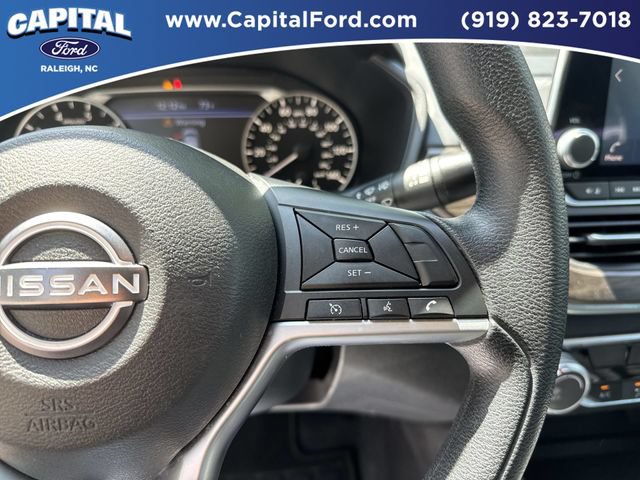 Used 2024 Nissan Altima 2.5 SV FWD image 23