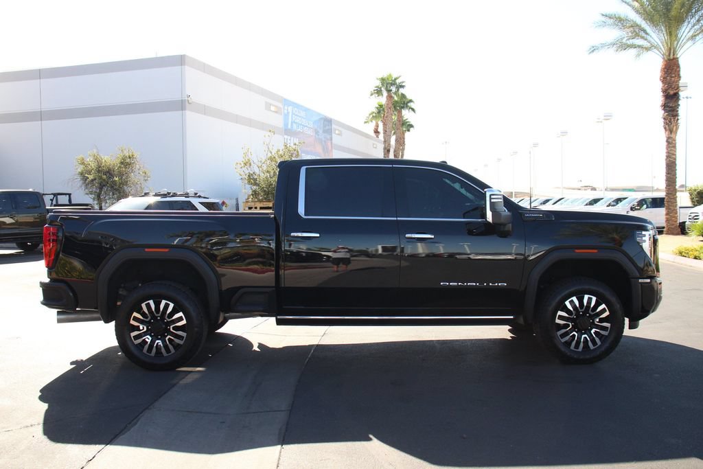Used 2025 GMC Sierra 3500 Denali Ultimate AWD/4WD image 10