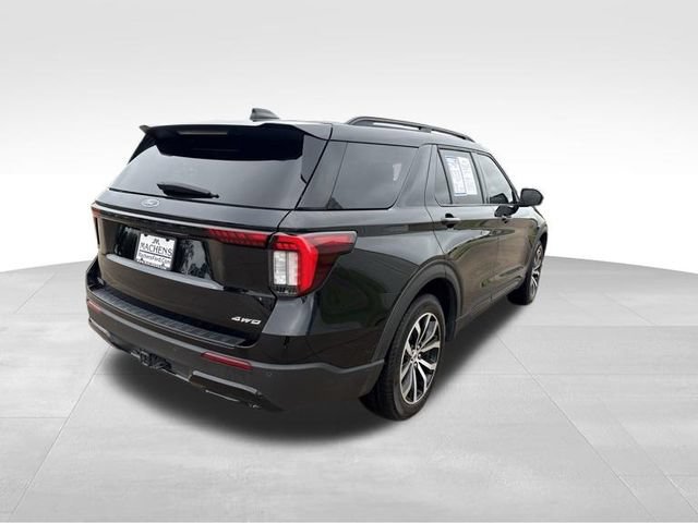 Certified 2025 Ford Explorer ST-Line AWD/4WD image 6