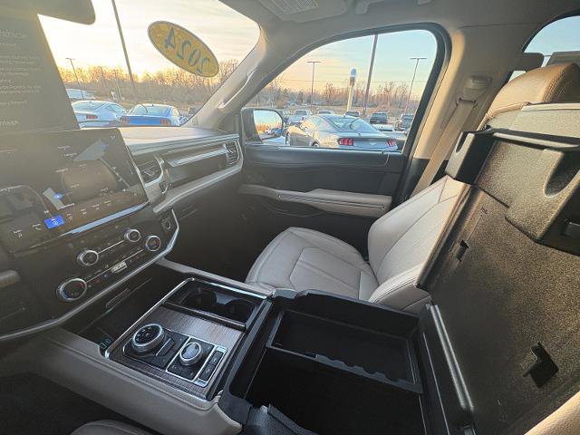 Certified 2024 Ford Expedition Limited image 23