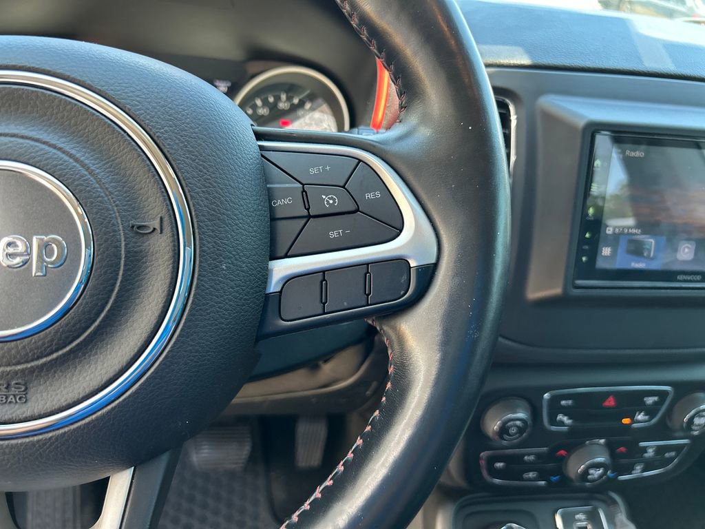 Used 2018 Jeep Compass Trailhawk w/ Leather Interior Group AWD/4WD image 23