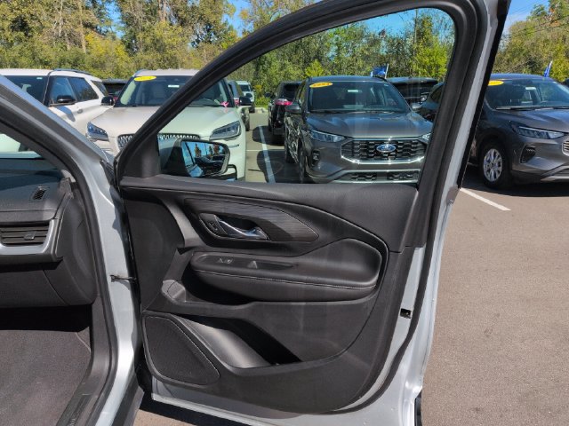 Used 2022 GMC Terrain SLT FWD image 14