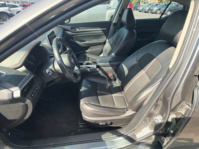 Used 2024 Nissan Altima 2.5 SR FWD image 17