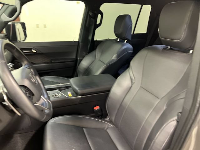 Used 2024 Lexus GX 550 w/ Accessory Package (Z1) AWD/4WD image 4