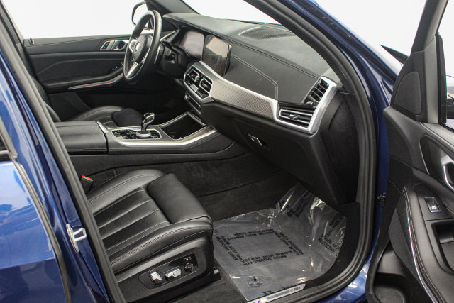 Used 2022 BMW X5 xDrive40i w/ M Sport Package AWD/4WD image 15