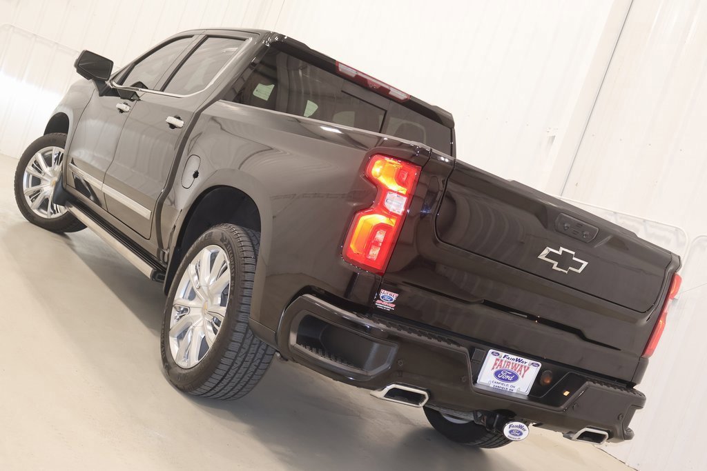 Used 2022 Chevrolet Silverado 1500 High Country w/ High Country Premium Package image 4