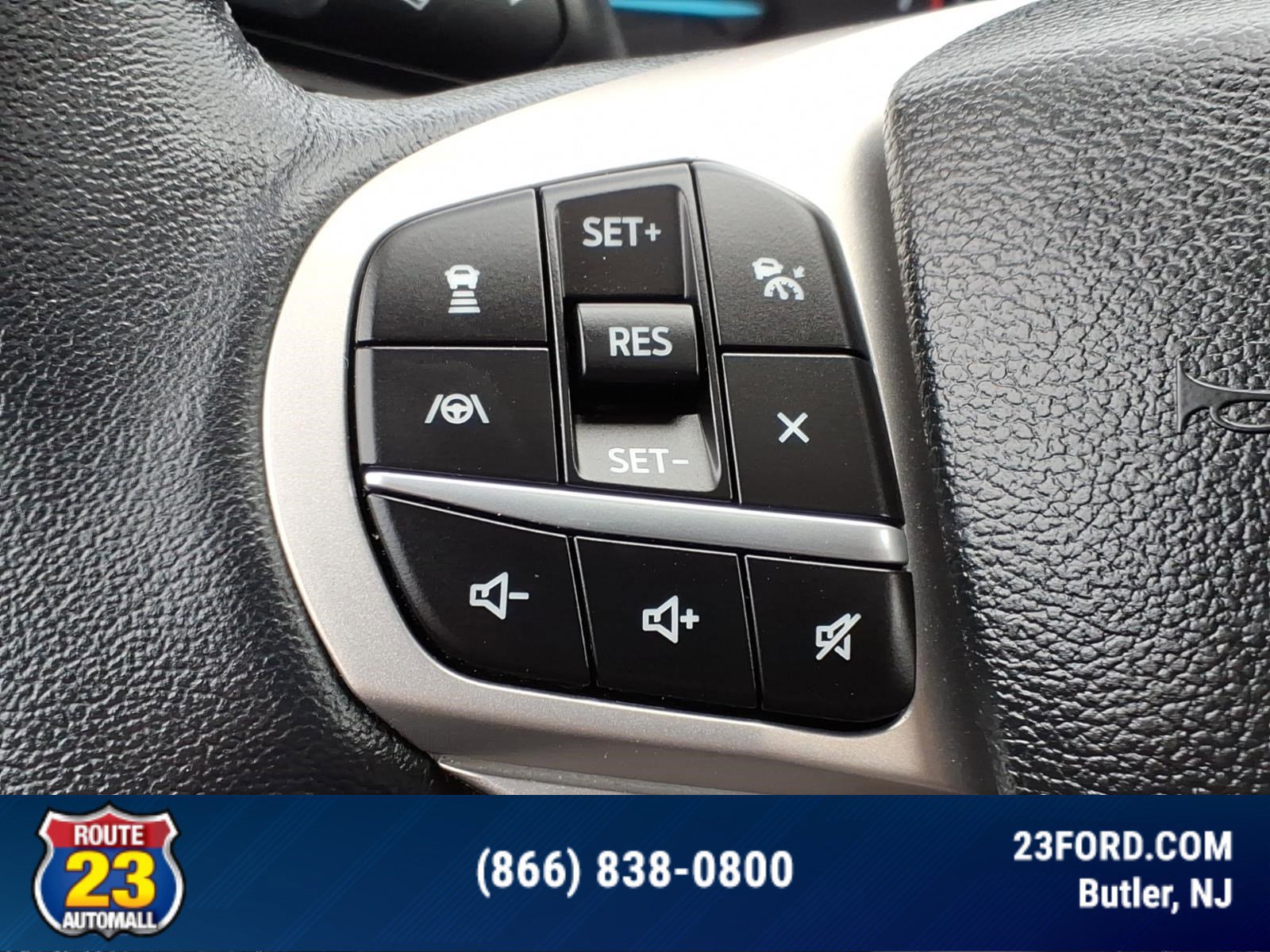 Certified 2022 Ford Explorer XLT w/ Equipment Group 202A AWD/4WD image 13