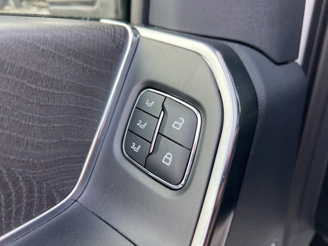 Certified 2025 Ford F350 Platinum w/ FX4 Off-Road Package image 10