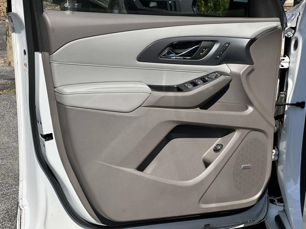 Used 2020 Chevrolet Traverse Premier w/ LPO, Floor Liner Package FWD image 9