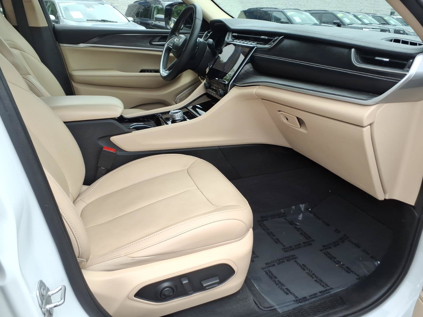 Used 2021 Jeep Grand Cherokee L Limited AWD/4WD image 34