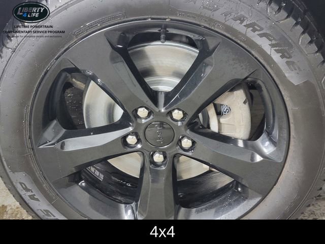 Used 2023 Jeep Grand Cherokee L Laredo image 10